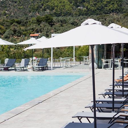 Amira Aparthotel Skiathos stad Exteriör bild