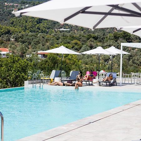 Amira Aparthotel Skiathos stad Exteriör bild