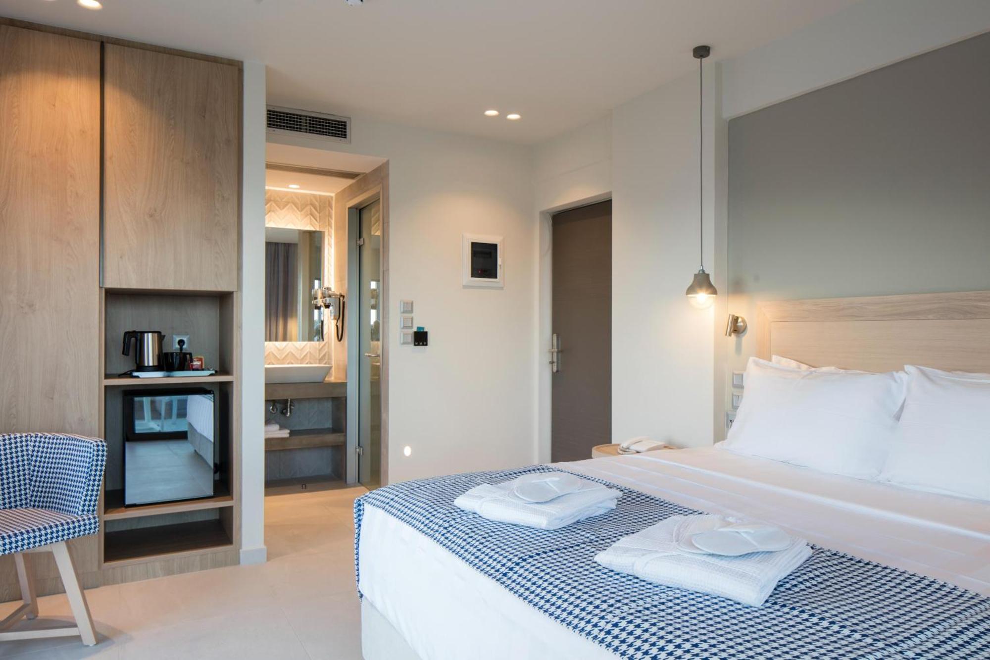 Amira Aparthotel Skiathos stad Exteriör bild