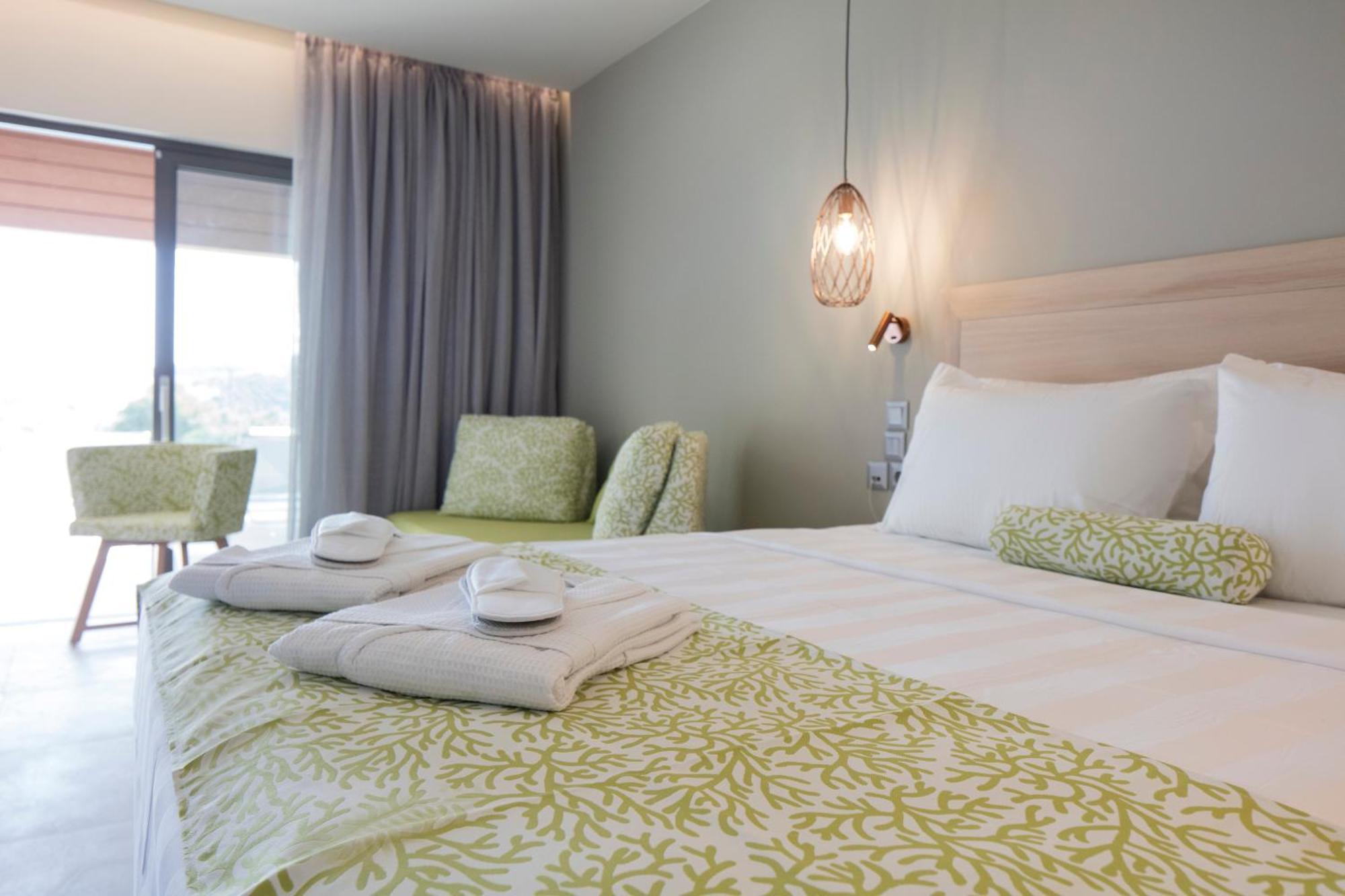 Amira Aparthotel Skiathos stad Exteriör bild