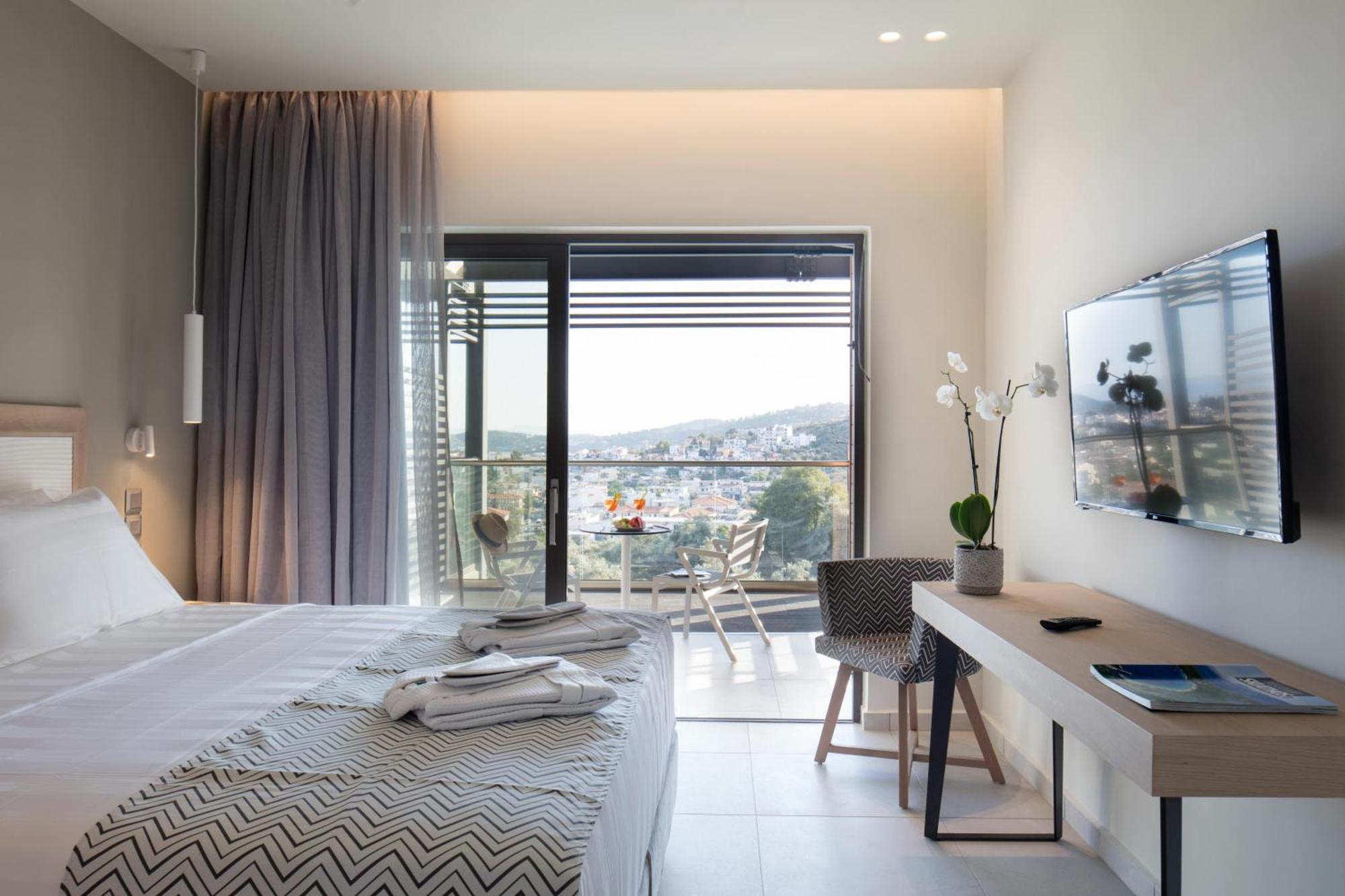Amira Aparthotel Skiathos stad Exteriör bild
