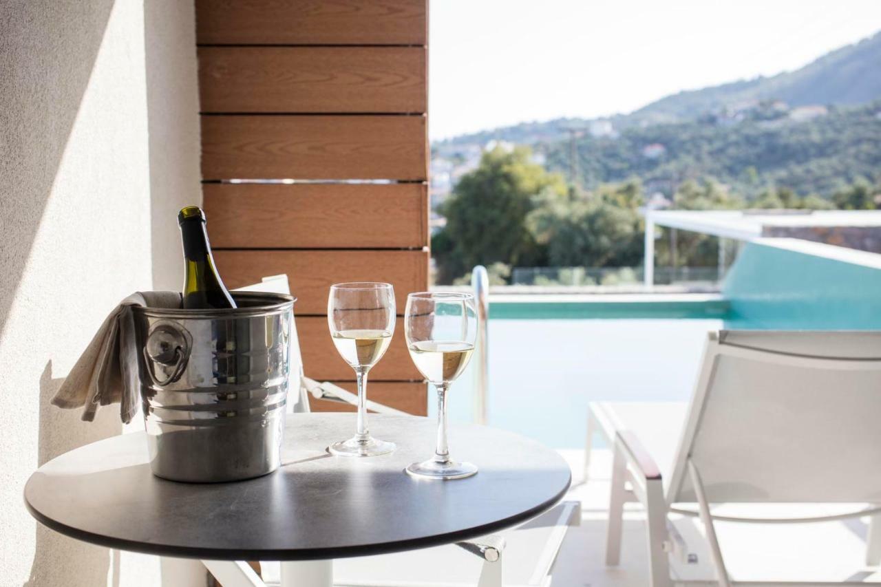 Amira Aparthotel Skiathos stad Exteriör bild