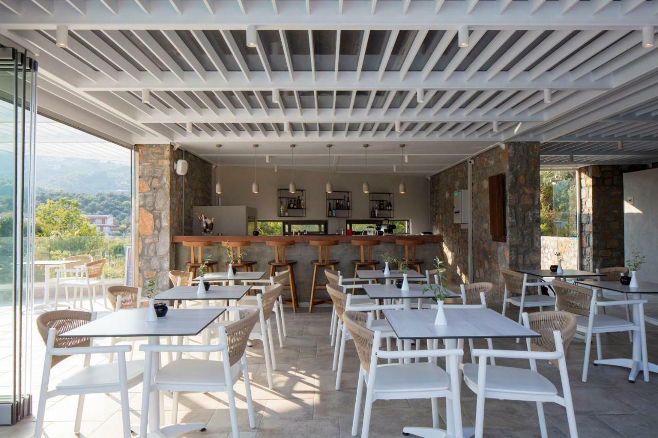 Amira Aparthotel Skiathos stad Exteriör bild