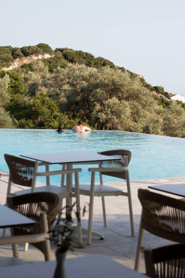 Amira Aparthotel Skiathos stad Exteriör bild
